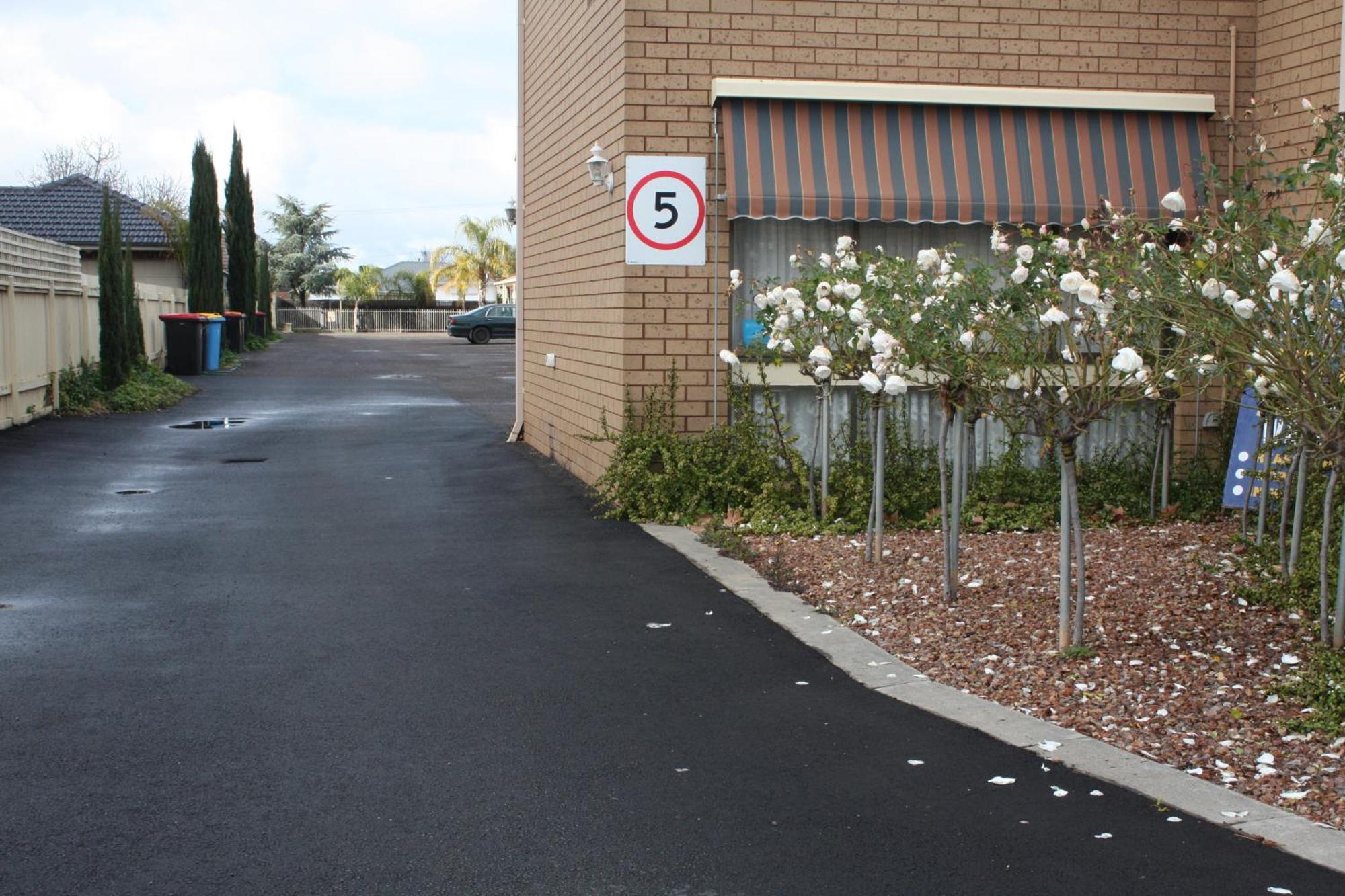 Country Home Motor Inn Shepparton Exteriör bild